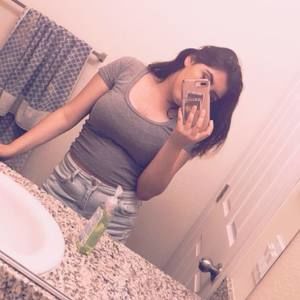 Meet your Posher, Leslie